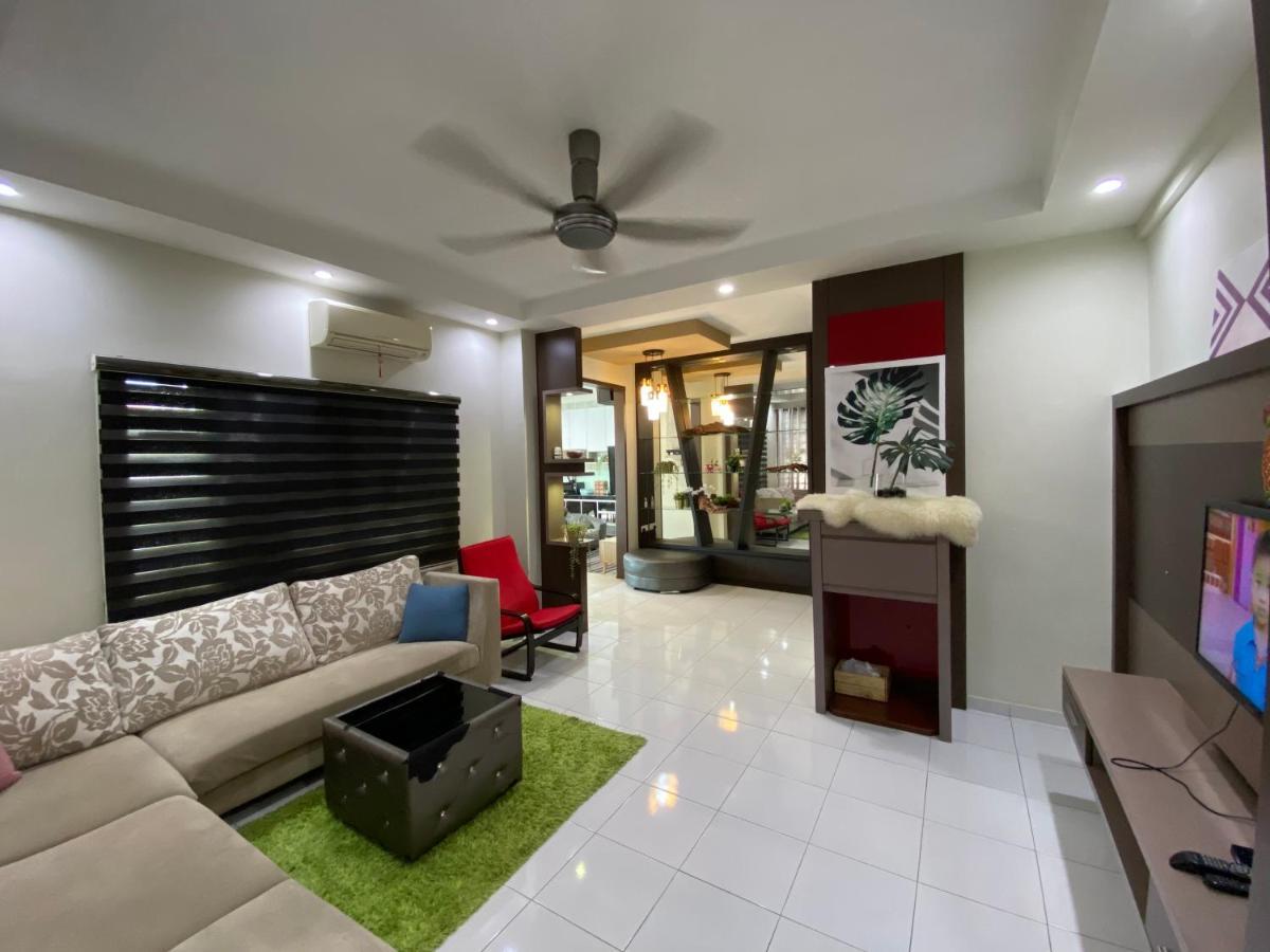 The Hiijo Haus Private Pool & Garden Villa Johor Bahru Luaran gambar